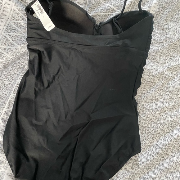 Old Navy One piece Swimsuit - Picture 4 of 4